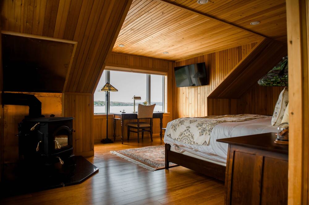 Photo of Bedroom in Mahone Bay