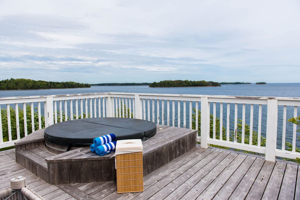Photo of Patio Balcony in Mahone Bay