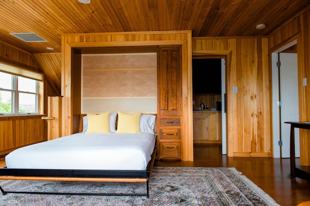 Photo of Bedroom in Mahone Bay