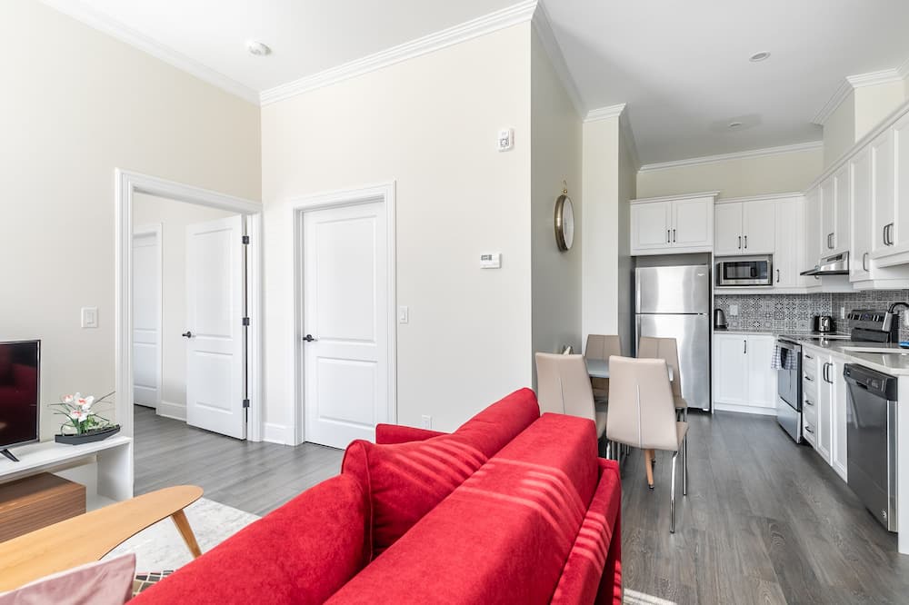 Photo of Livingroom in Smiths Falls