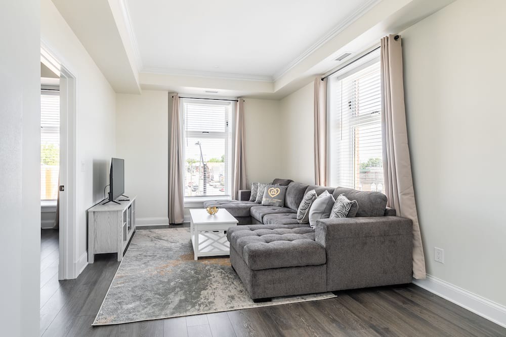 Photo of Livingroom in Smiths Falls