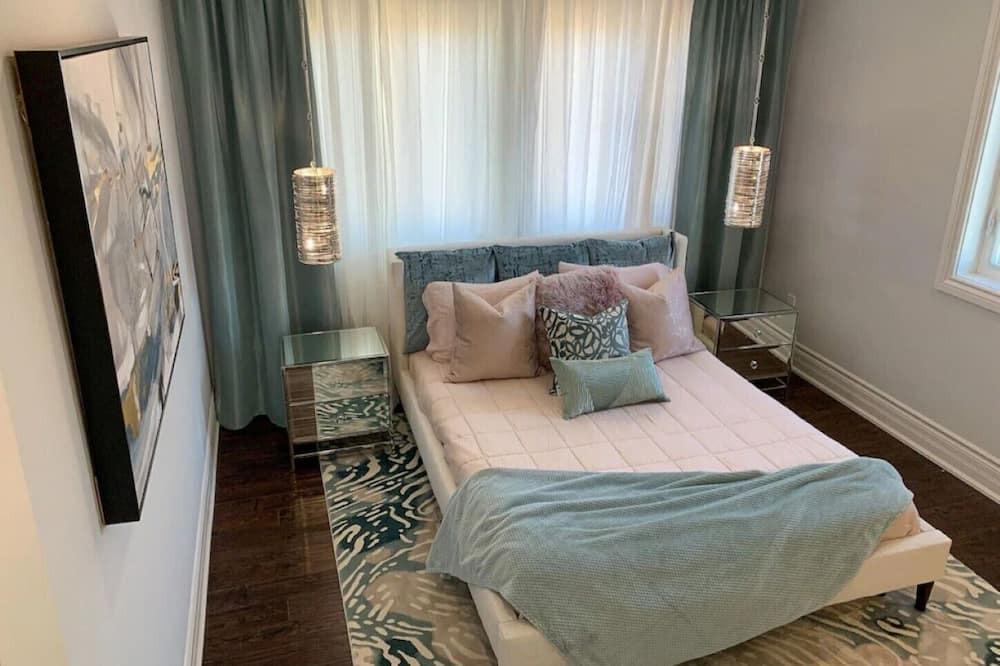 Photo of Bedroom in Crystal Beach