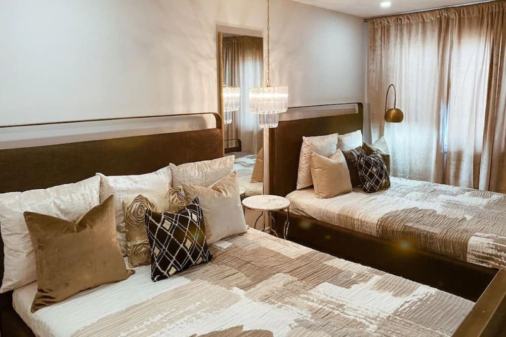 Photo of Bedroom in Crystal Beach