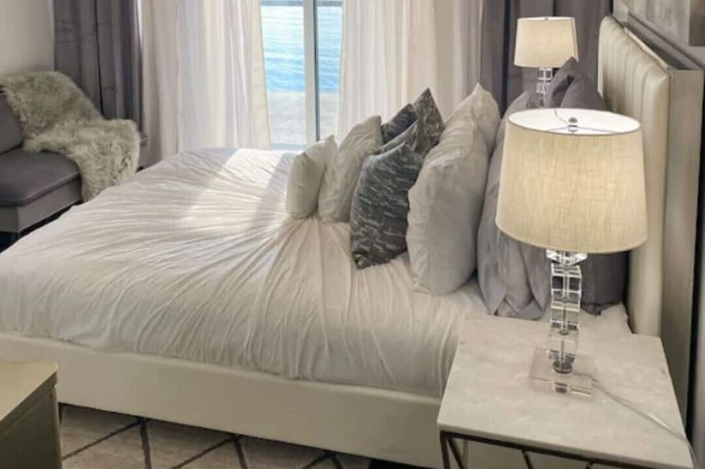 Photo of Bedroom in Crystal Beach