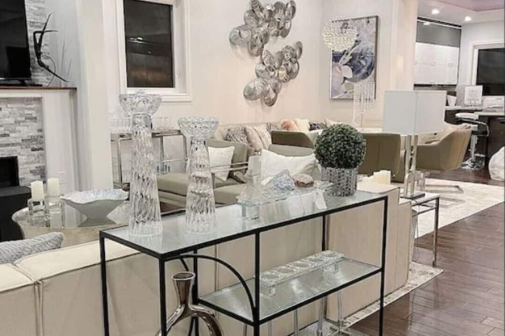 Photo of Livingroom in Crystal Beach