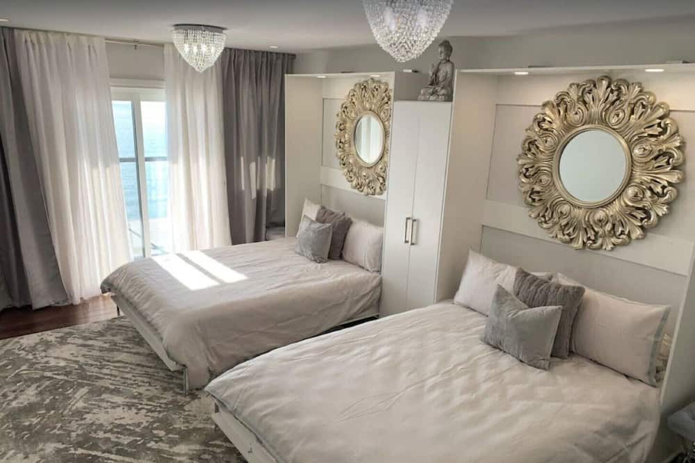 Photo of Bedroom in Crystal Beach