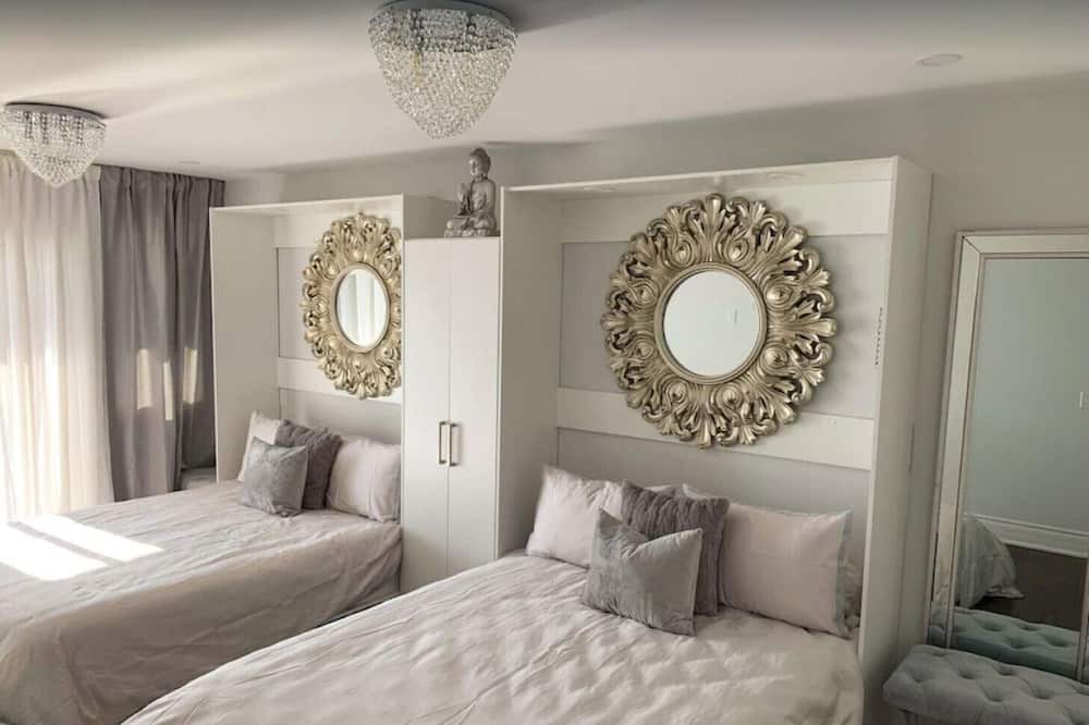 Photo of Bedroom in Crystal Beach
