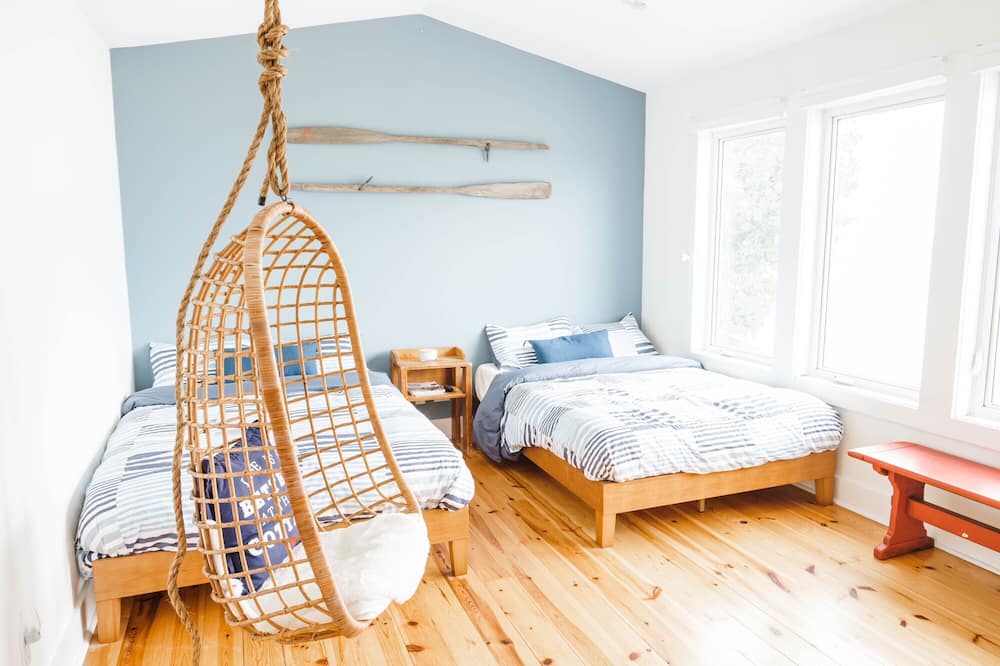 Photo of Bedroom in Crystal Beach