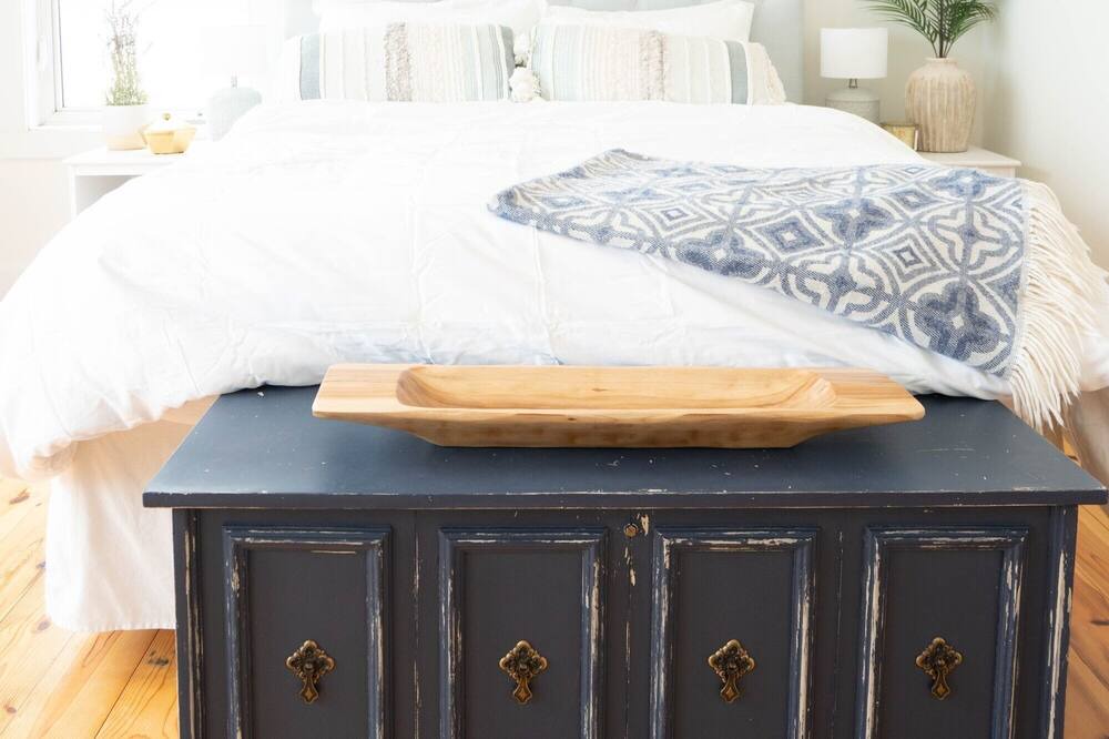 Photo of Bedroom in Crystal Beach