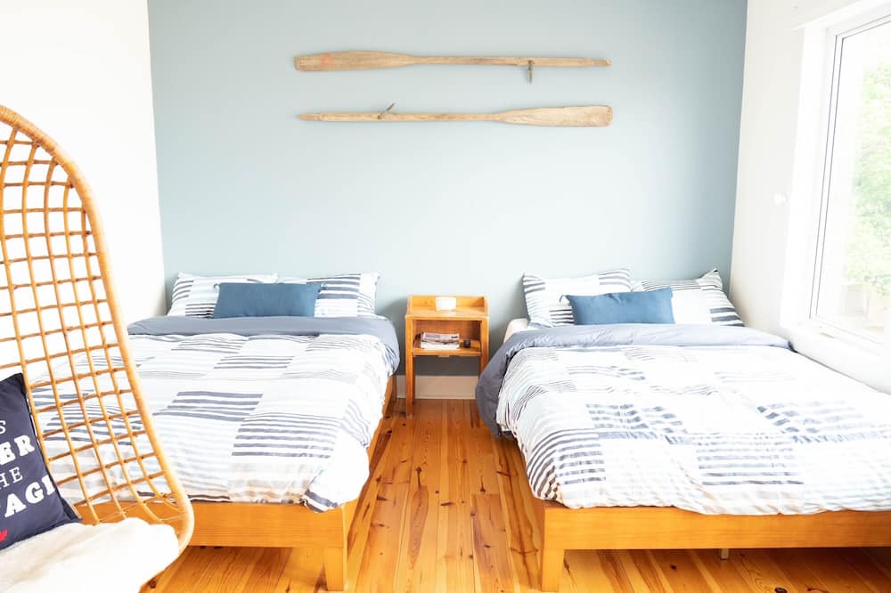 Photo of Bedroom in Crystal Beach