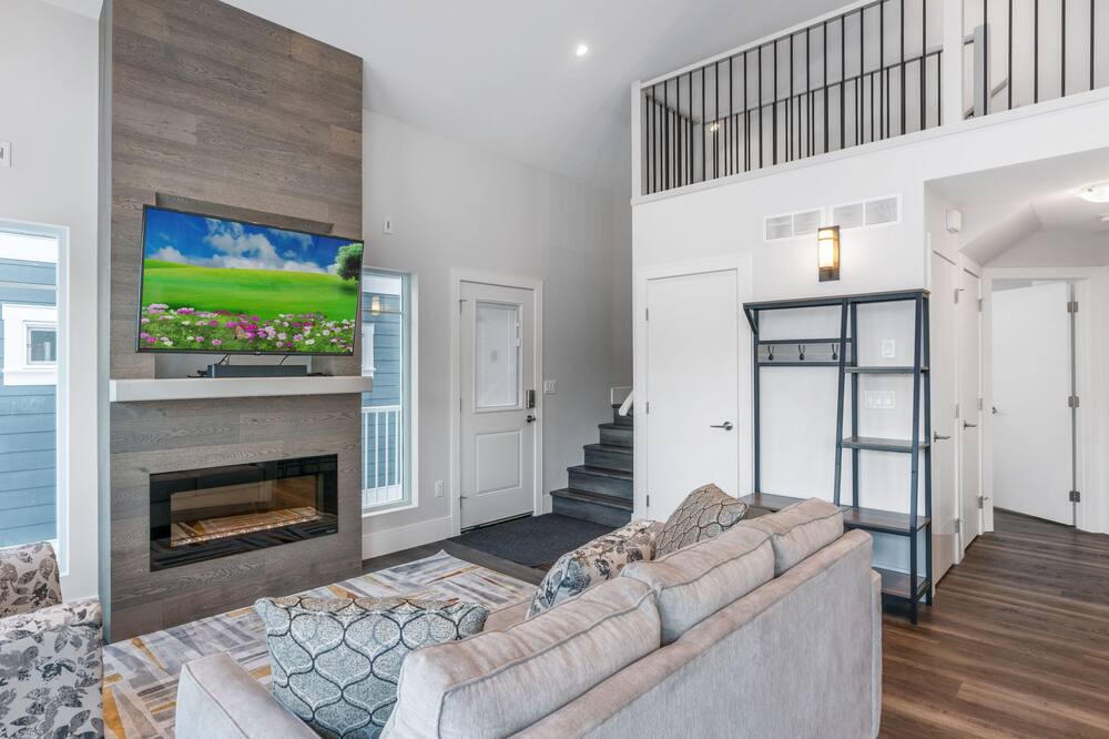 Photo of Livingroom in Central Okanagan