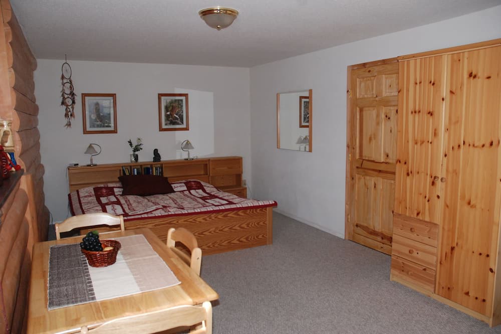 Photo of Bedroom in Deka Lake
