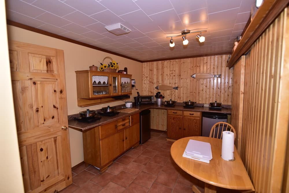 Photo of Kitchen in Deka Lake