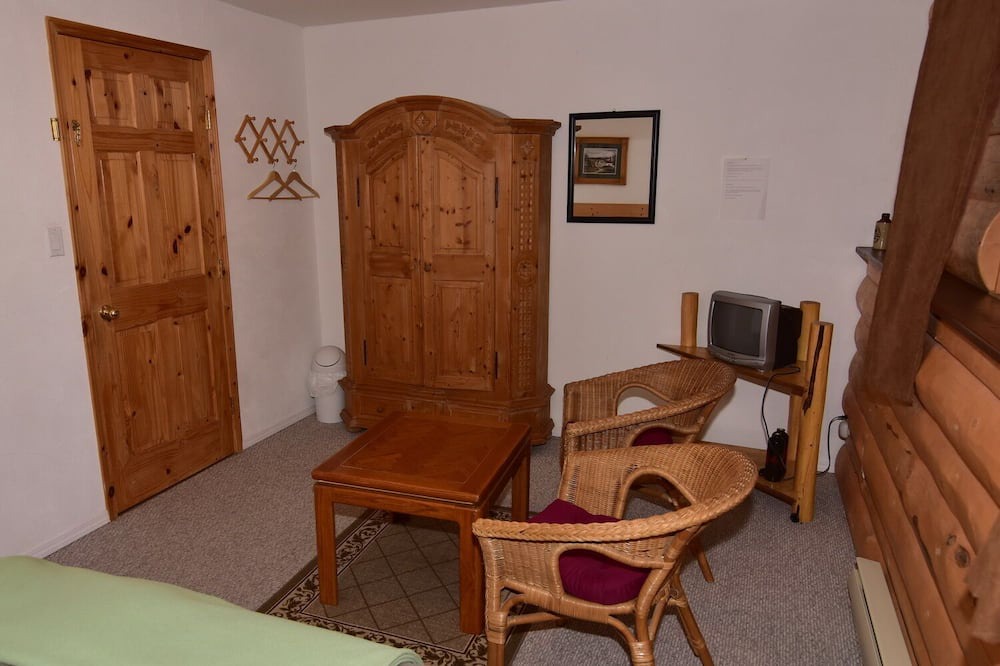 Photo of Livingroom in Deka Lake
