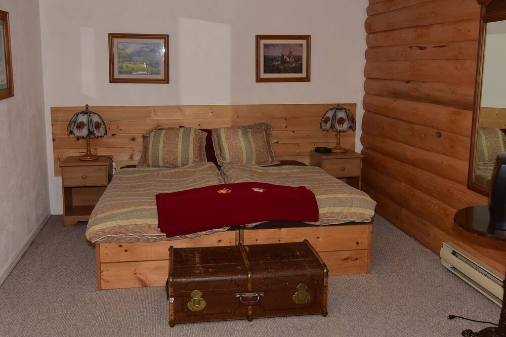 Photo of Bedroom in Deka Lake
