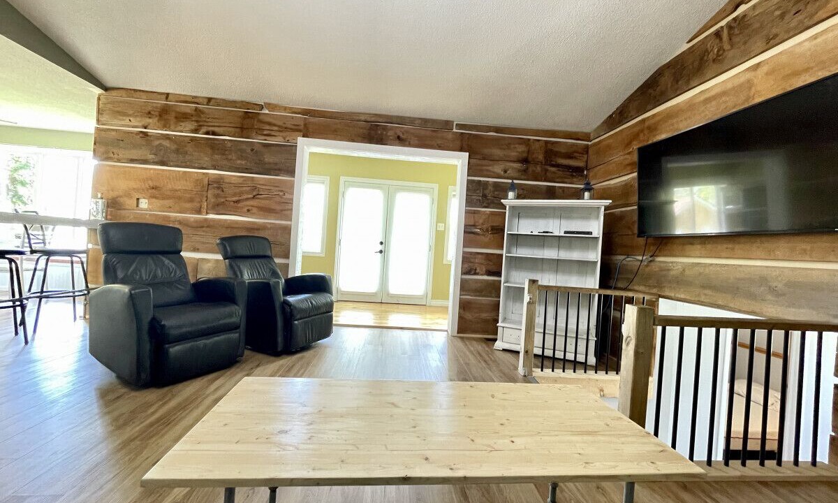 Photo of Livingroom in Campbellford