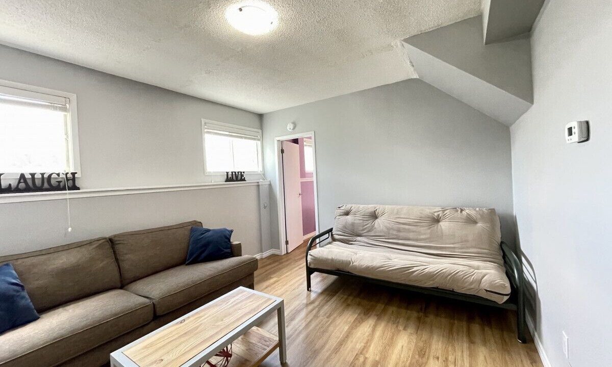 Photo of Livingroom in Campbellford