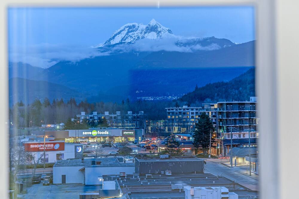 Photo of Bedroom in Downtown Squamish