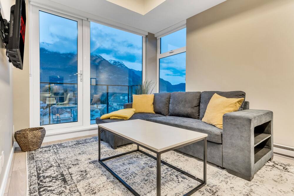 Photo of Livingroom in Downtown Squamish