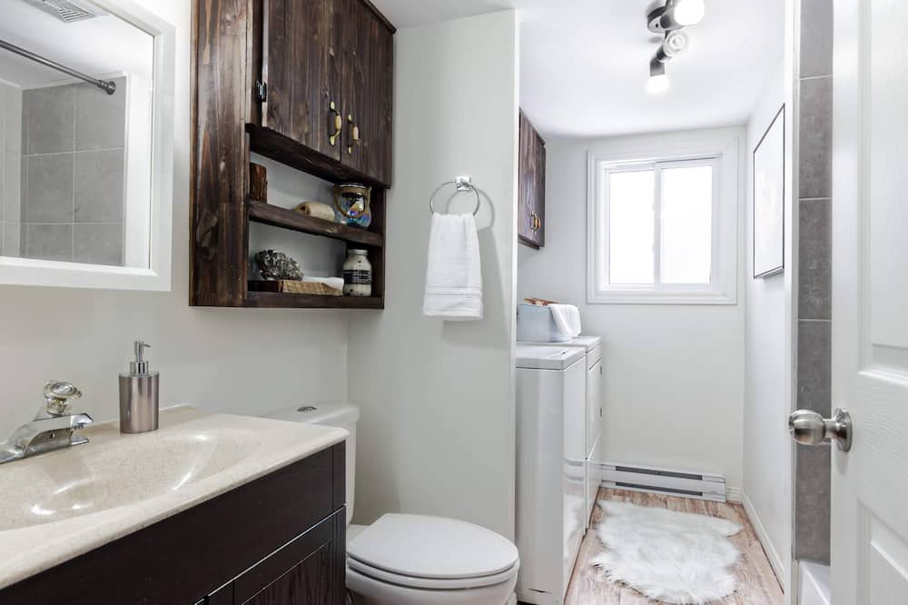 Photo of Bathroom in Saint-Raymond