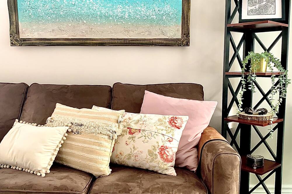 Photo of Livingroom in Hull