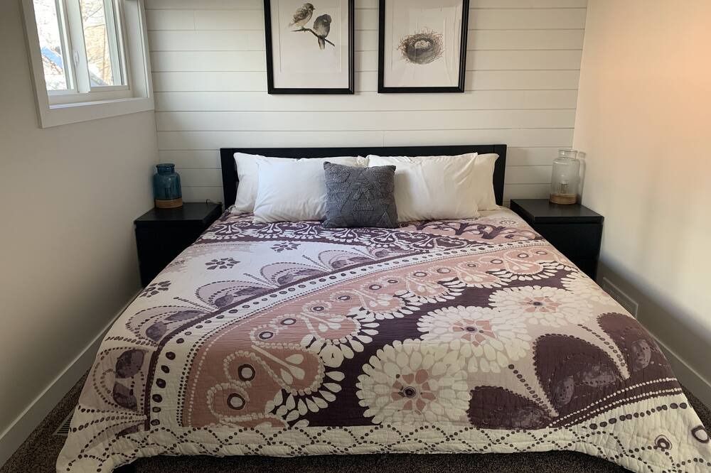 Photo of Bedroom in Maple Creek