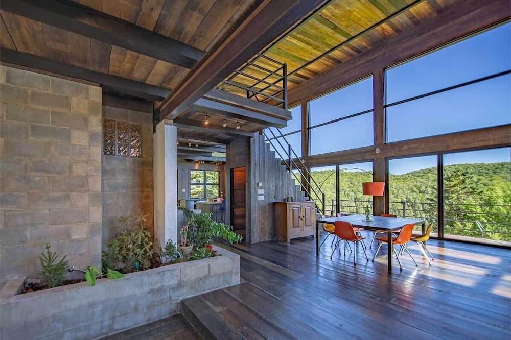 Photo of Patio Balcony in Saint Donat