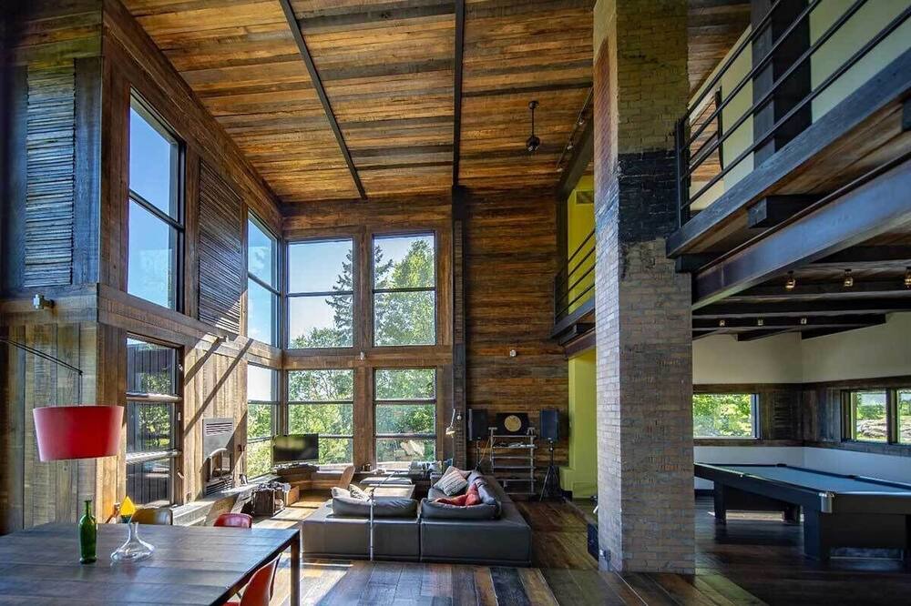 Photo of Livingroom in Saint Donat