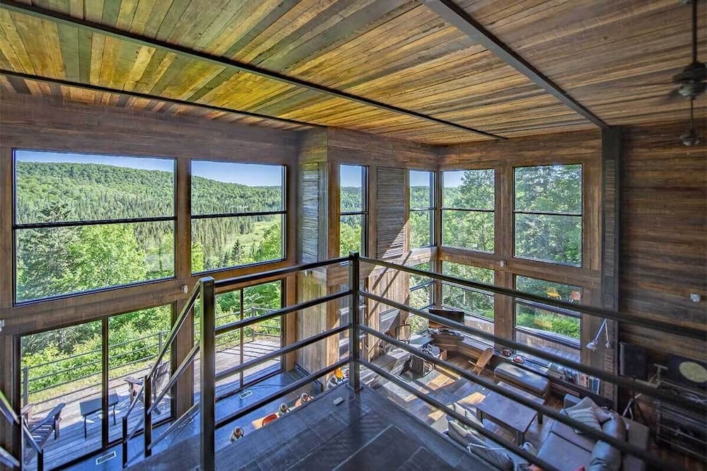 Photo of Patio Balcony in Saint Donat