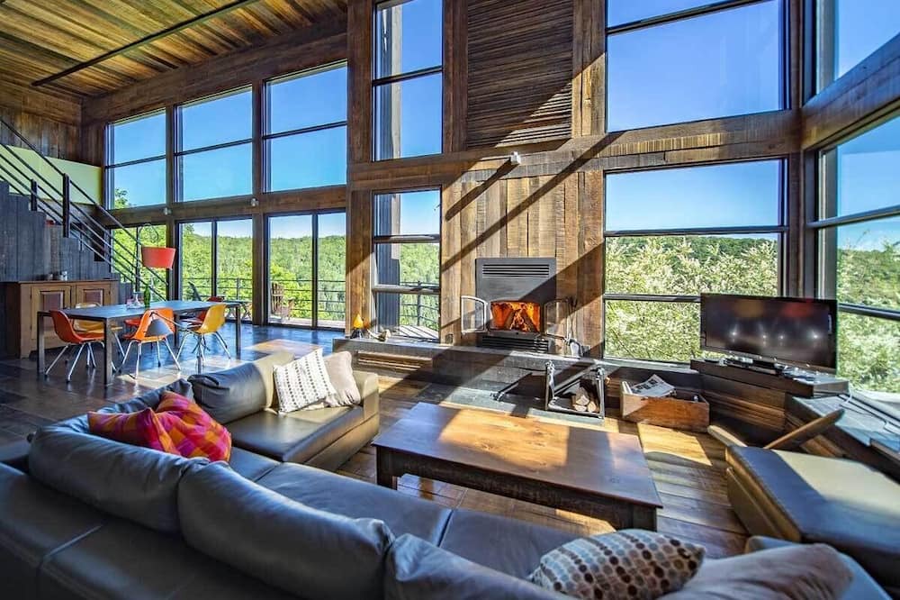Photo of Livingroom in Saint Donat