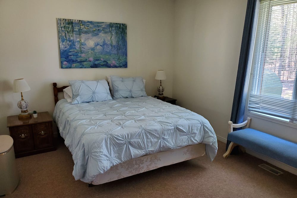 Photo of Bedroom in Tiny