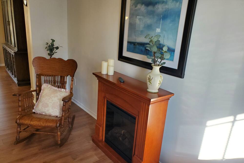 Photo of Livingroom in Tiny