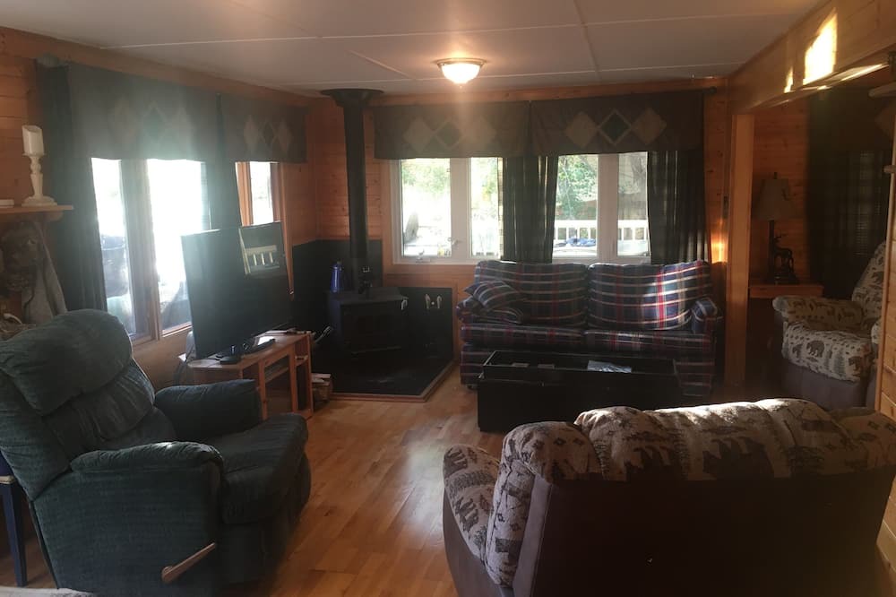 Photo of Livingroom in Torrington
