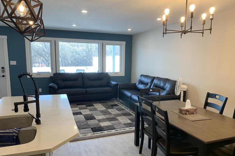 Photo of Livingroom in Katepwa Beach