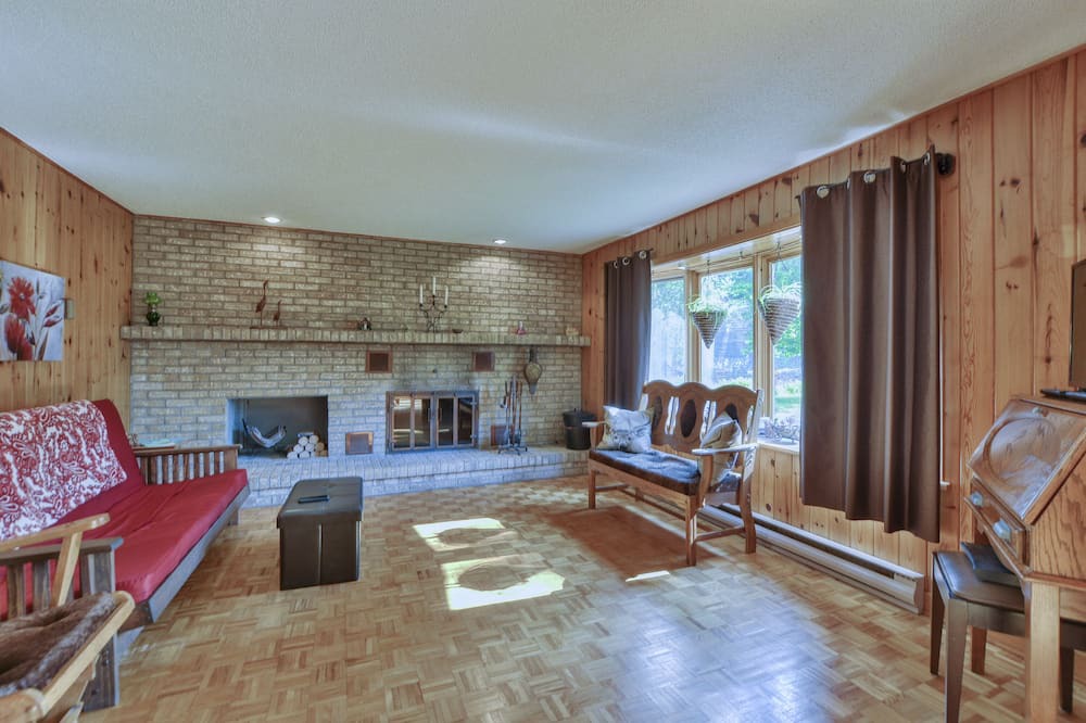 Photo of Livingroom in Huberdeau