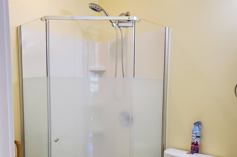 Photo of Bathroom in Otter Point