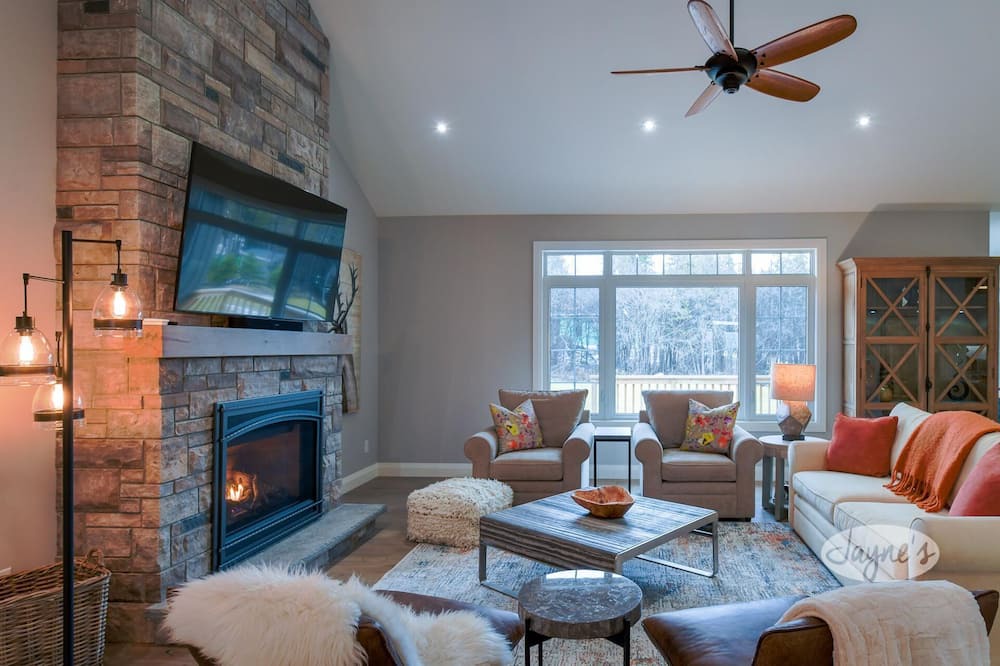 Photo of Livingroom in Thornbury