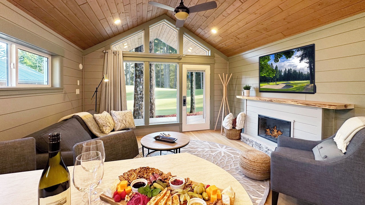 Photo of Livingroom in Courtenay