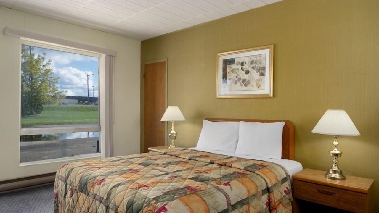 Photo of Bedroom in Kincardine