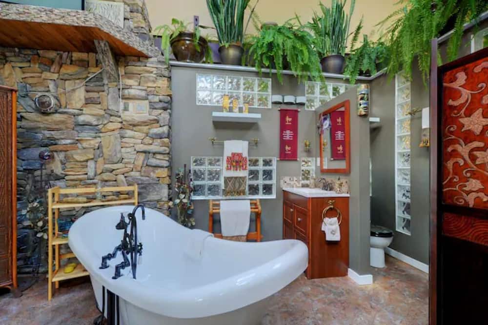 Photo of Bathroom in East Sooke