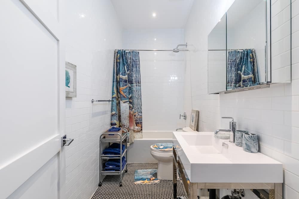 Photo of Bathroom in Kirkendall North