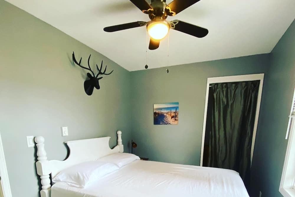 Photo of Bedroom in Stokes Bay