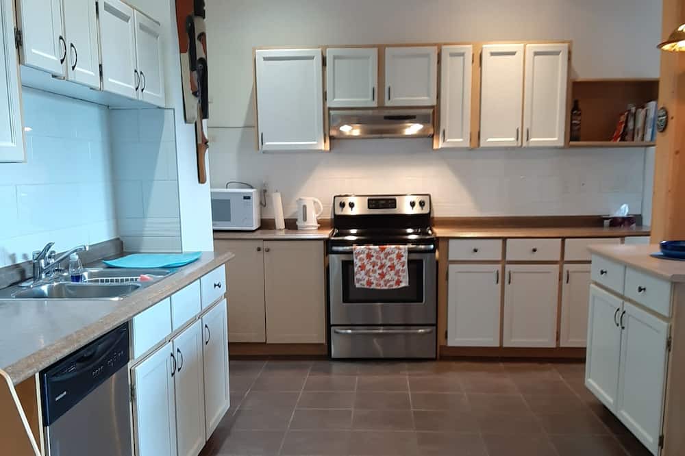 Photo of Kitchen in Metchosin