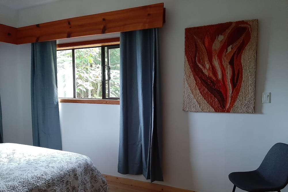 Photo of Bedroom in Metchosin