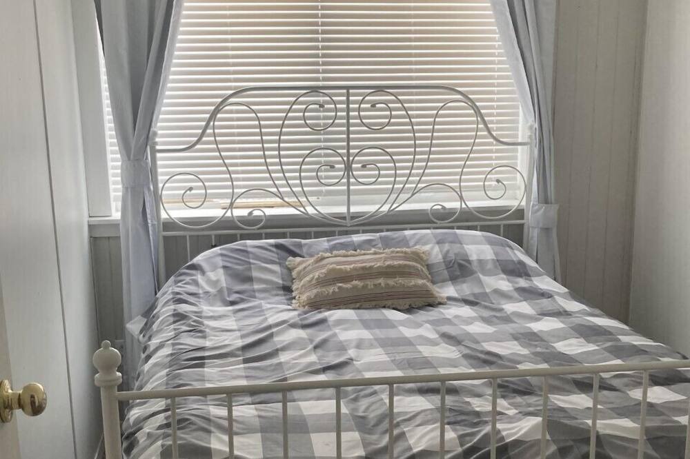 Photo of Bedroom in Lone Butte
