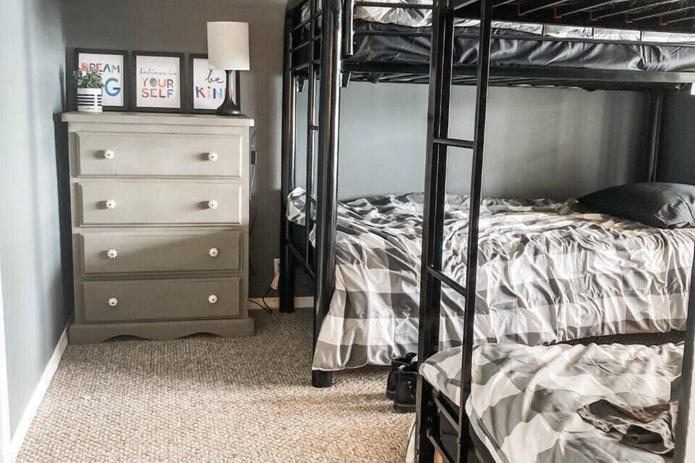 Photo of Bedroom in Lone Butte