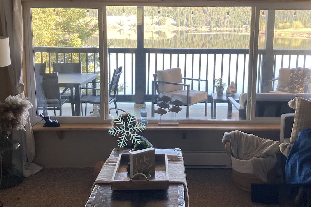 Photo of Livingroom in Lone Butte