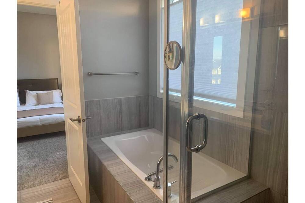 Photo of Bathroom in Symons Valley