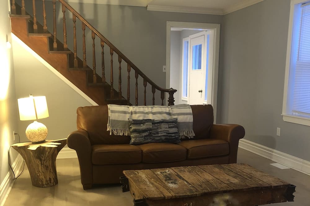 Photo of Livingroom in North Port