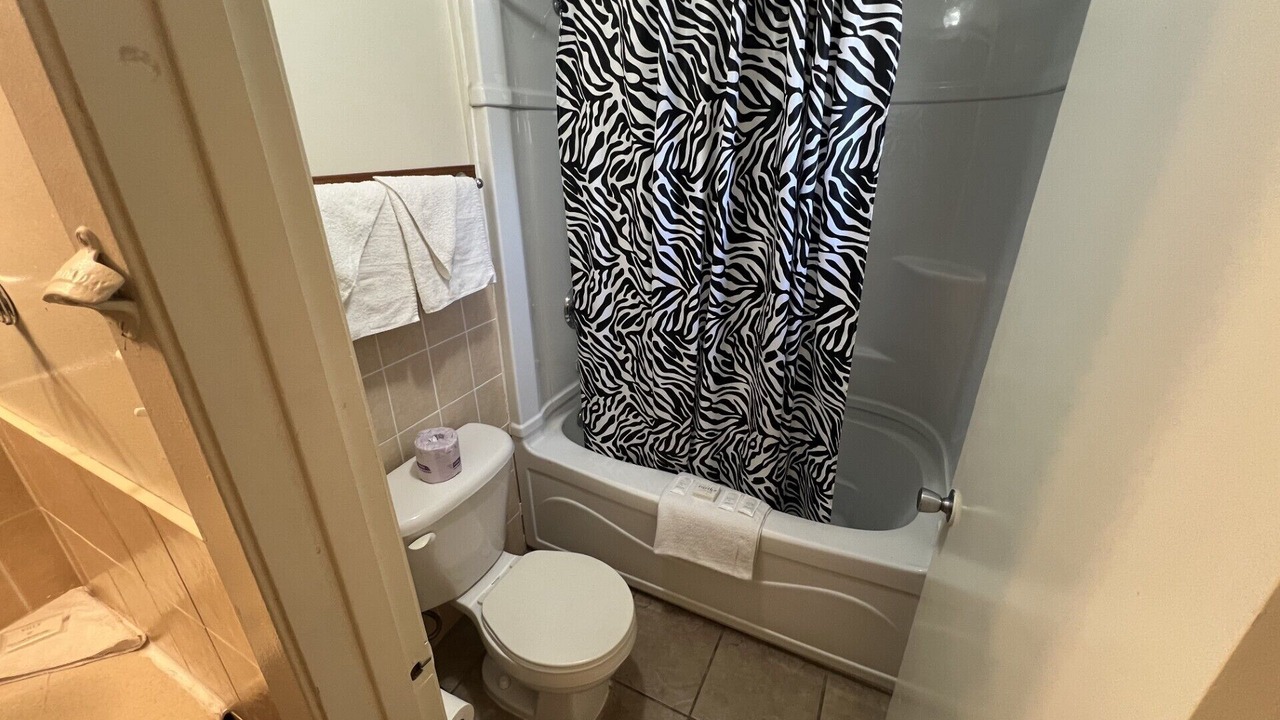 Photo of Bathroom in Niagara Falls